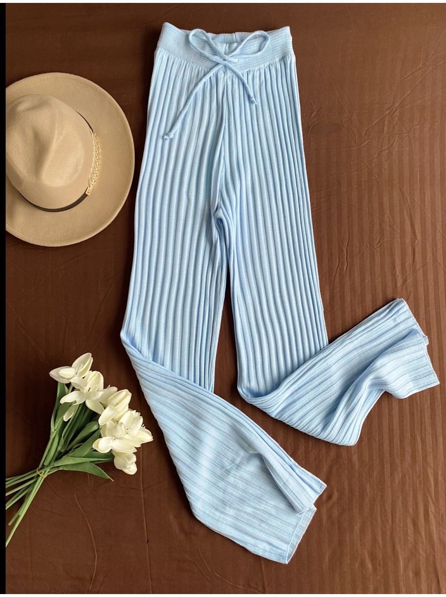 Pantaloni dama din tricot SUBTIRE baby blue cu snur in talie