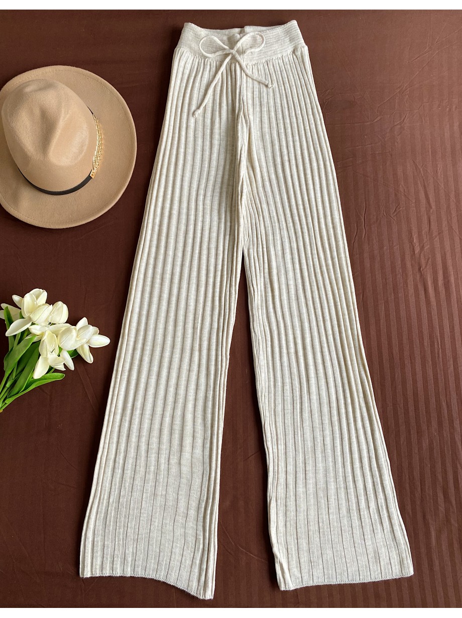 Pantaloni dama din tricot SUBTIRE ivoire cu snur in talie Pantaloni dama din tricot SUBTIRE ivoire cu snur in talie