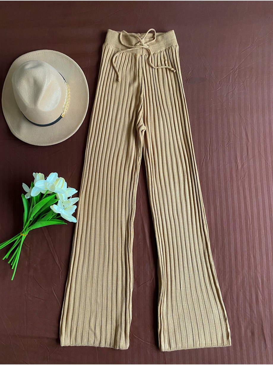 Pantaloni dama din tricot SUBTIRE crem cu snur in talie Pantaloni dama din tricot SUBTIRE crem cu snur in talie