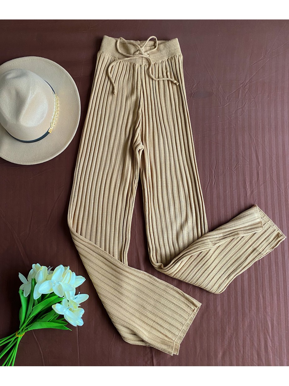 Pantaloni dama din tricot SUBTIRE crem cu snur in talie Pantaloni dama din tricot SUBTIRE crem cu snur in talie