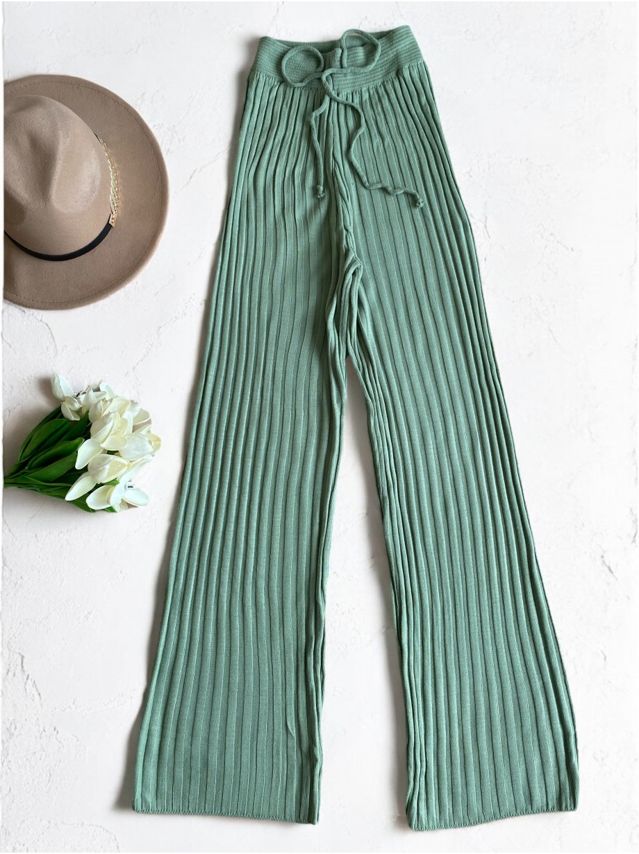 Pantaloni dama din tricot SUBTIRE verde aloe cu snur in talie