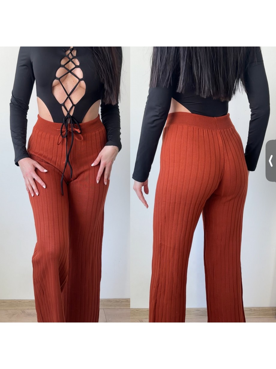 Pantaloni dama din tricot GROS maro caramiziu cu snur in talie