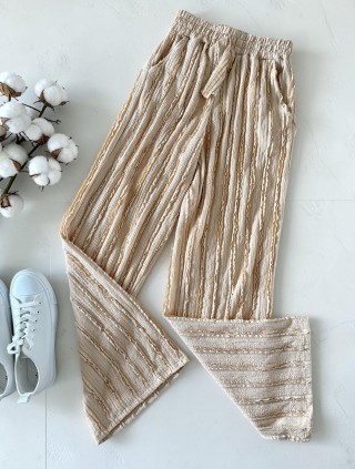 Pantaloni dama din bumbac bej cu aspect creponat foarte versatili
