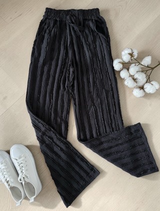 Pantaloni dama din bumbac negri cu aspect creponat foarte versatili