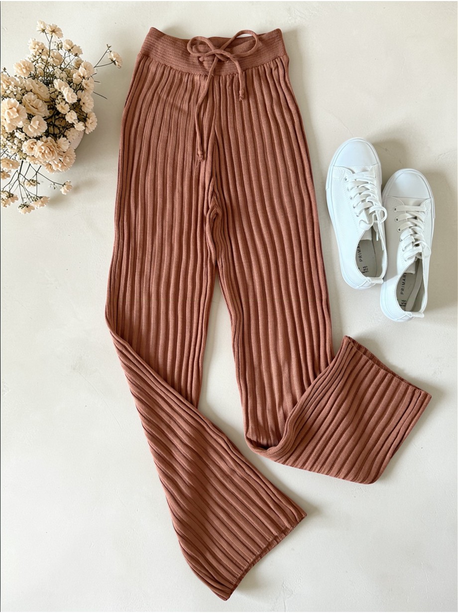 Pantaloni dama din tricot SUBTIRE maro caramiziu cu snur in talie