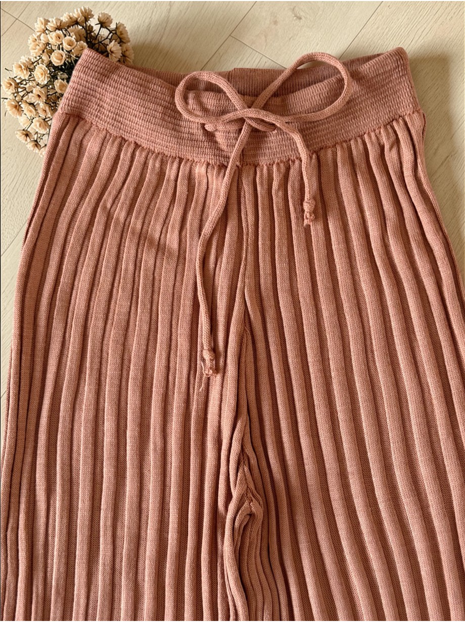 Pantaloni dama din tricot SUBTIRE maro caramiziu cu snur in talie