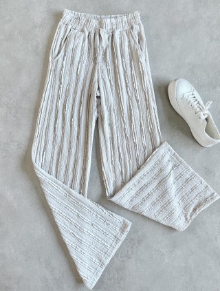 Pantaloni dama din bumbac gri deschis cu aspect creponat foarte versatili