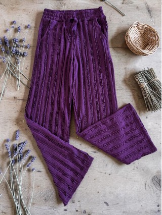 Pantaloni dama din bumbac mov cu aspect creponat foarte versatili