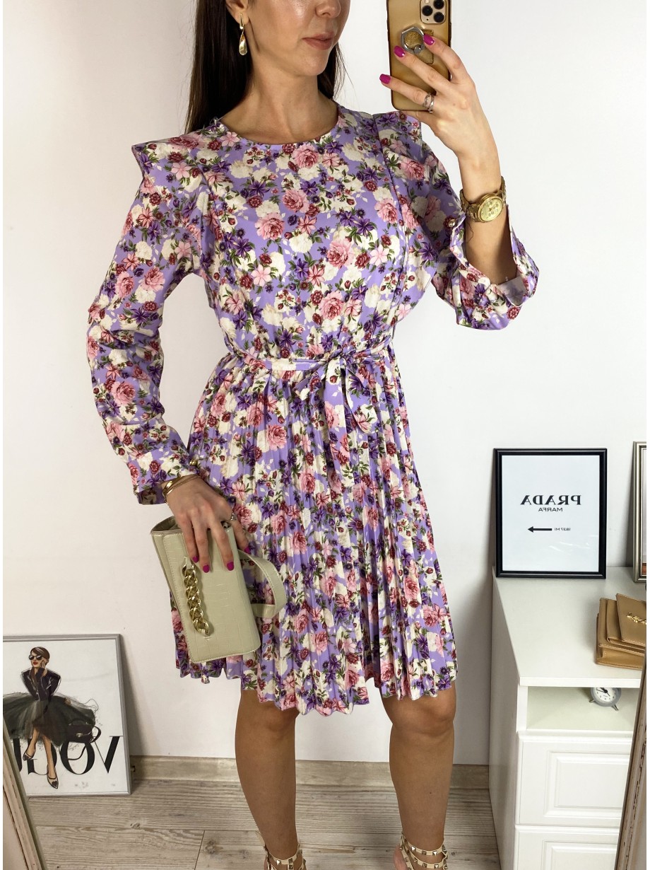 Rochie dama ieftina mov midi cu pliuri si volanase si imprimeu multifloral