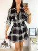 Rochie eleganta scurta neagra cu guler, curea si imprimeu linii