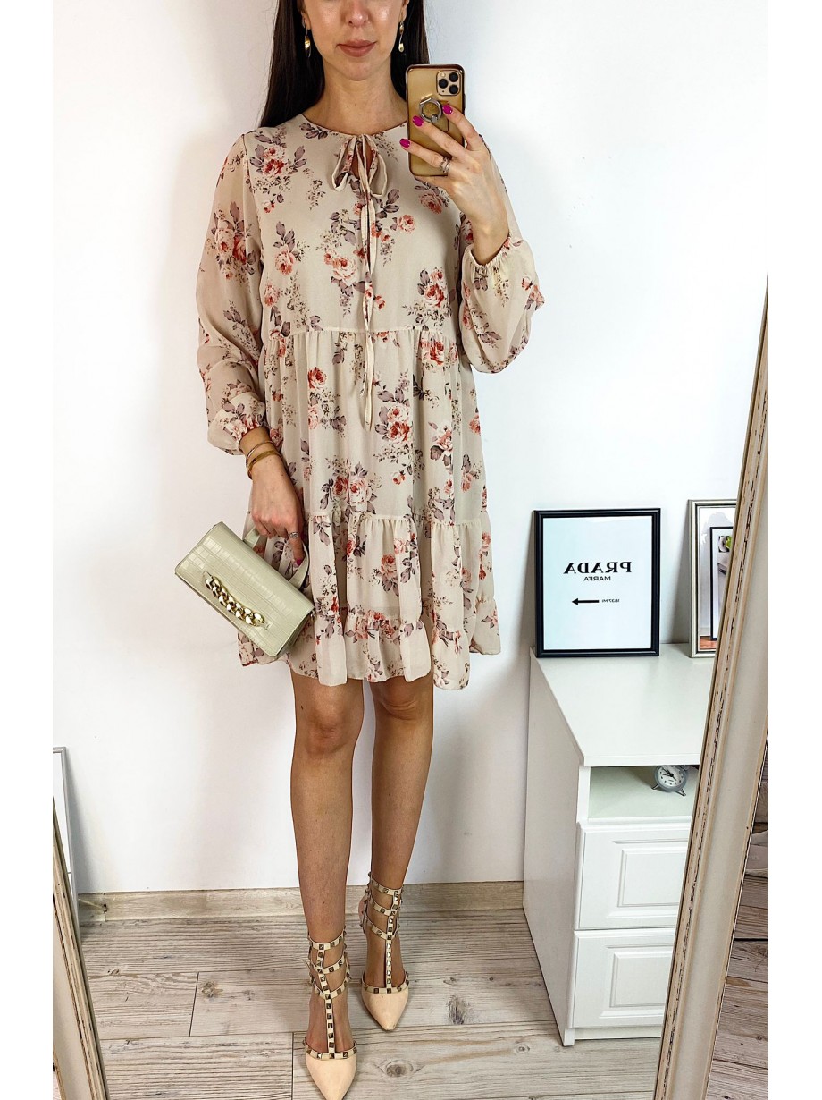 Rochie eleganta scurta crem cu volanase, maneci lungi si flori mici