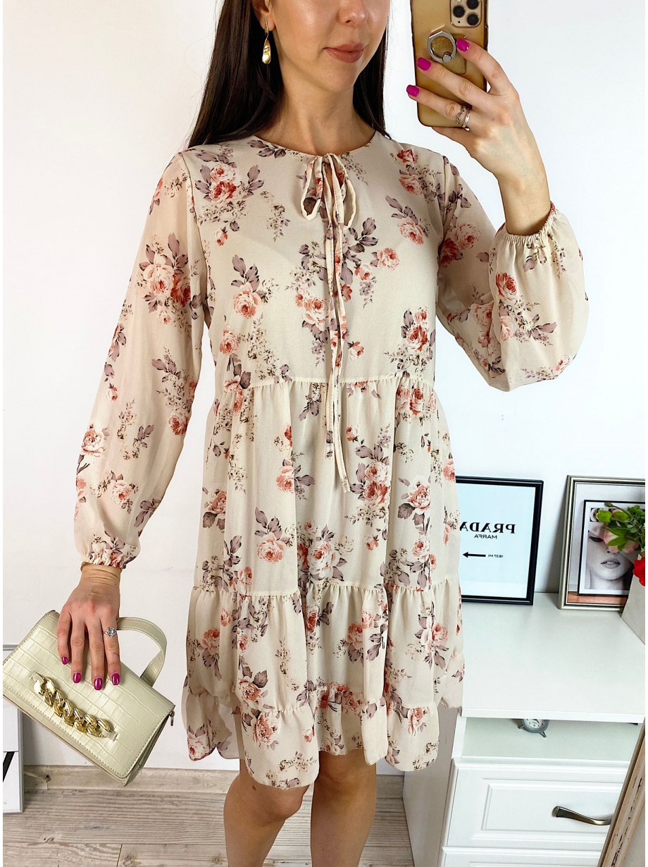 Rochie eleganta scurta crem cu volanase, maneci lungi si flori mici