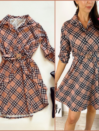 Rochie de zi ieftina roz cu imprimeu linii si accesoriu in talie