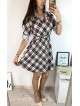 Rochie de zi ieftina alba cu imprimeu linii si accesoriu in talie Rochie de zi ieftina alba cu imprimeu linii si accesoriu in talie