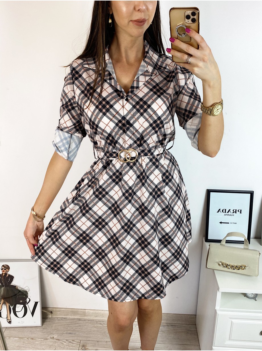 Rochie de zi ieftina alba cu imprimeu linii si accesoriu in talie Rochie de zi ieftina alba cu imprimeu linii si accesoriu in talie