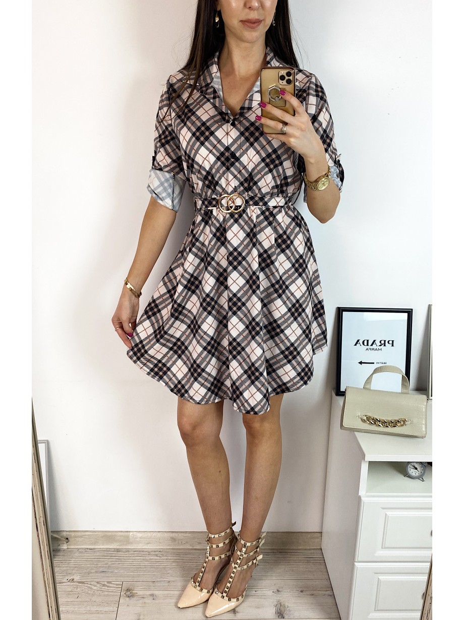 Rochie de zi ieftina alba cu imprimeu linii si accesoriu in talie Rochie de zi ieftina alba cu imprimeu linii si accesoriu in talie