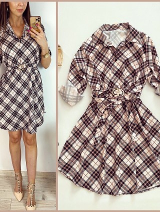 Rochie de zi ieftina alba cu imprimeu linii si accesoriu in talie