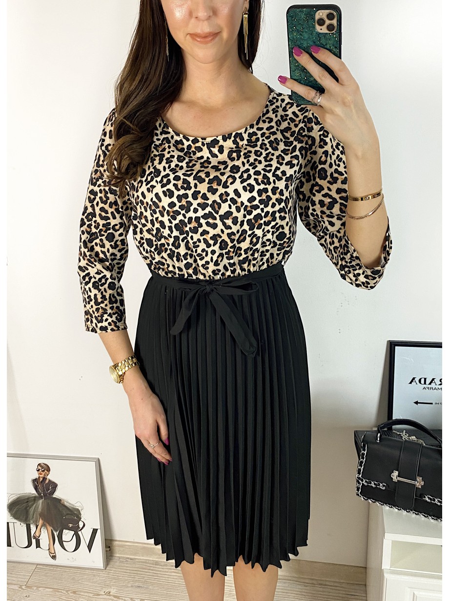 Rochie dama eleganta midi neagra cu pliuri si imprimeu animal print Half