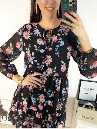 Rochie eleganta scurta neagra cu volanase, maneci lungi si flori mici