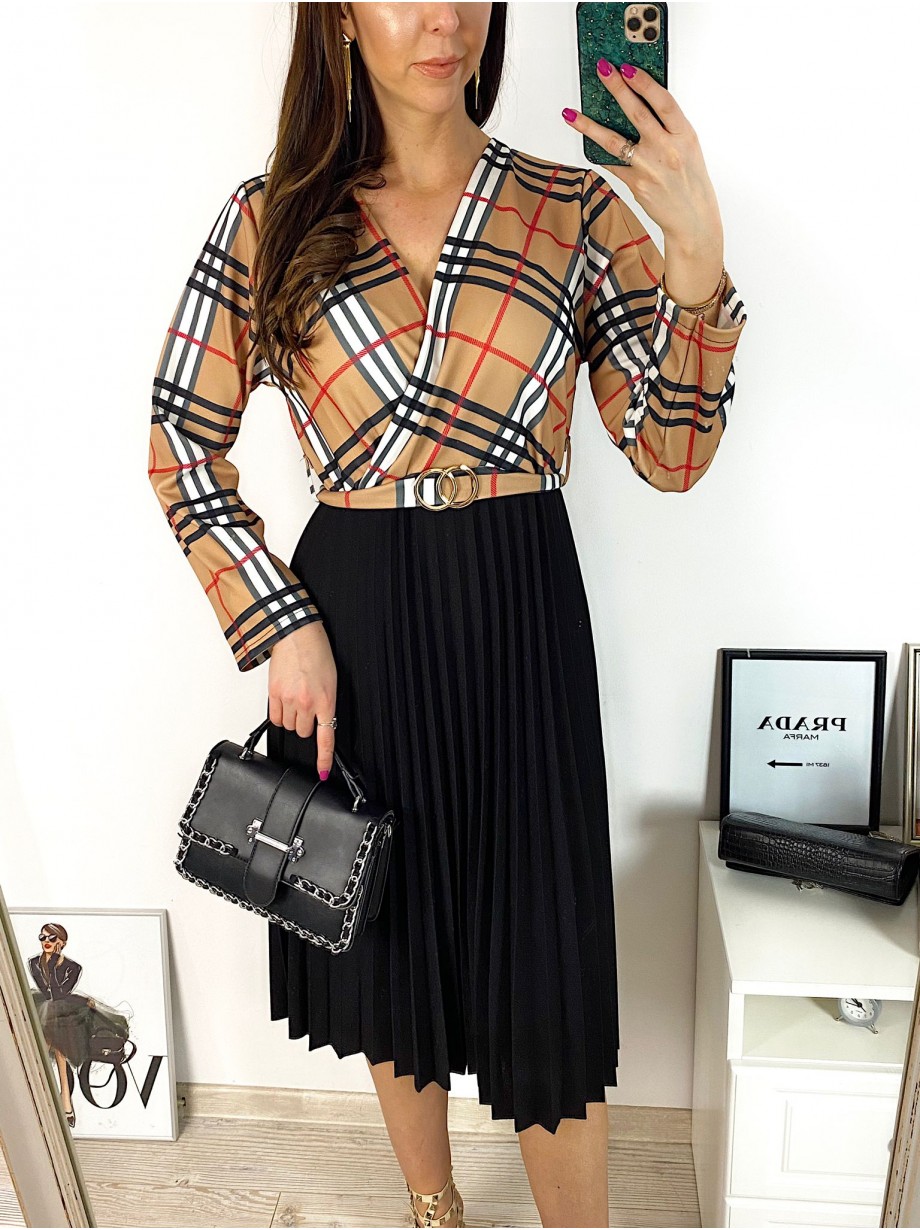 Rochie dama eleganta midi neagra cu pliuri si imprimeu carouri portocaliu Half 