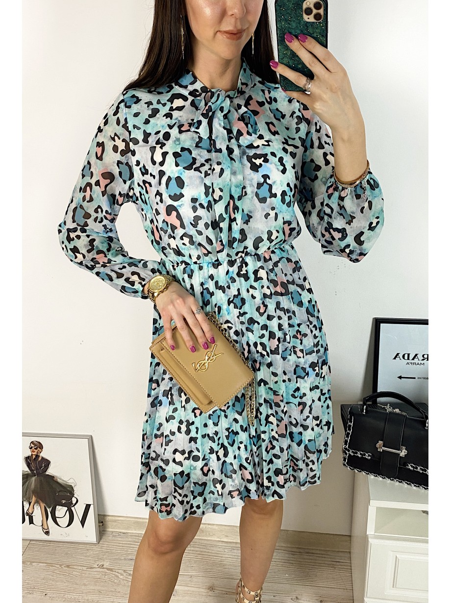 Rochie de zi casual turcoaz cu imprimeu animal print si snur la gat