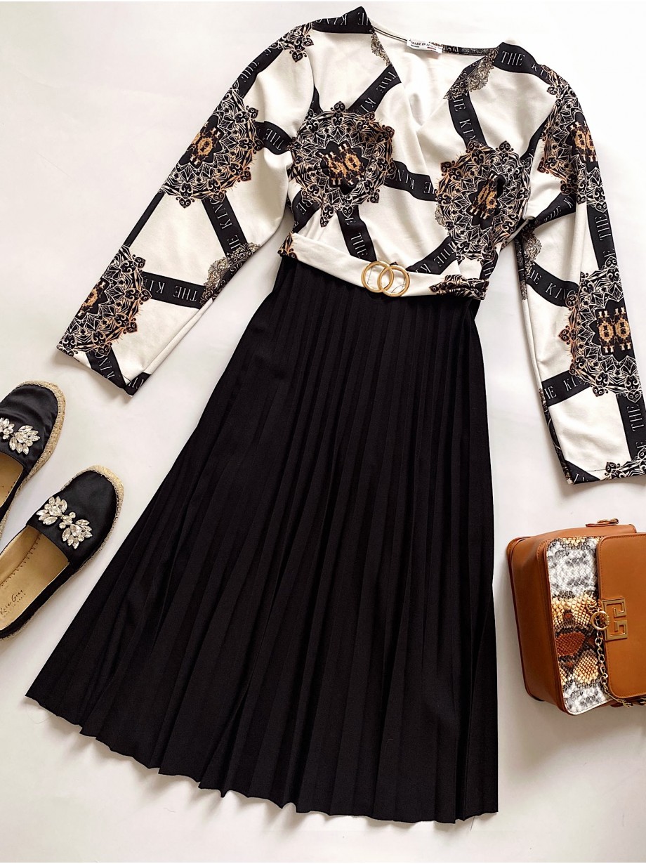 Rochie dama eleganta midi neagra cu pliuri si imprimeu mandala Half
