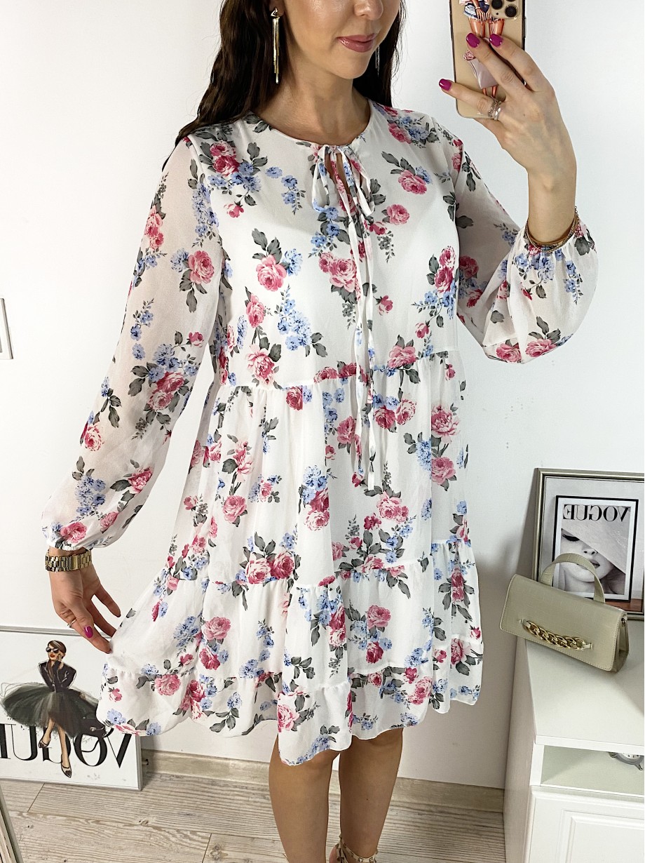 Rochie eleganta scurta alba cu volanase, maneci lungi si flori mici