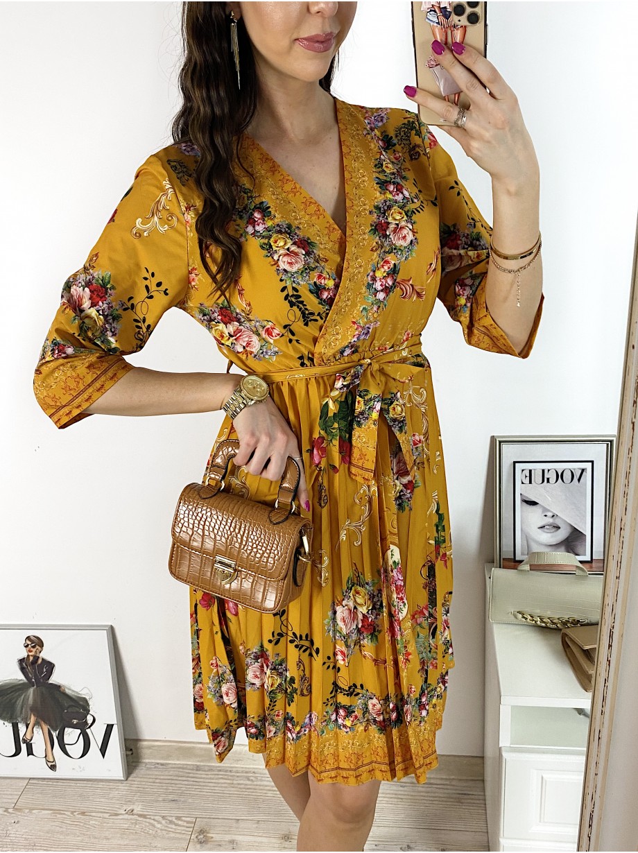Rochie dama galbena de zi midi cu pliuri si imprimeu flori vintage