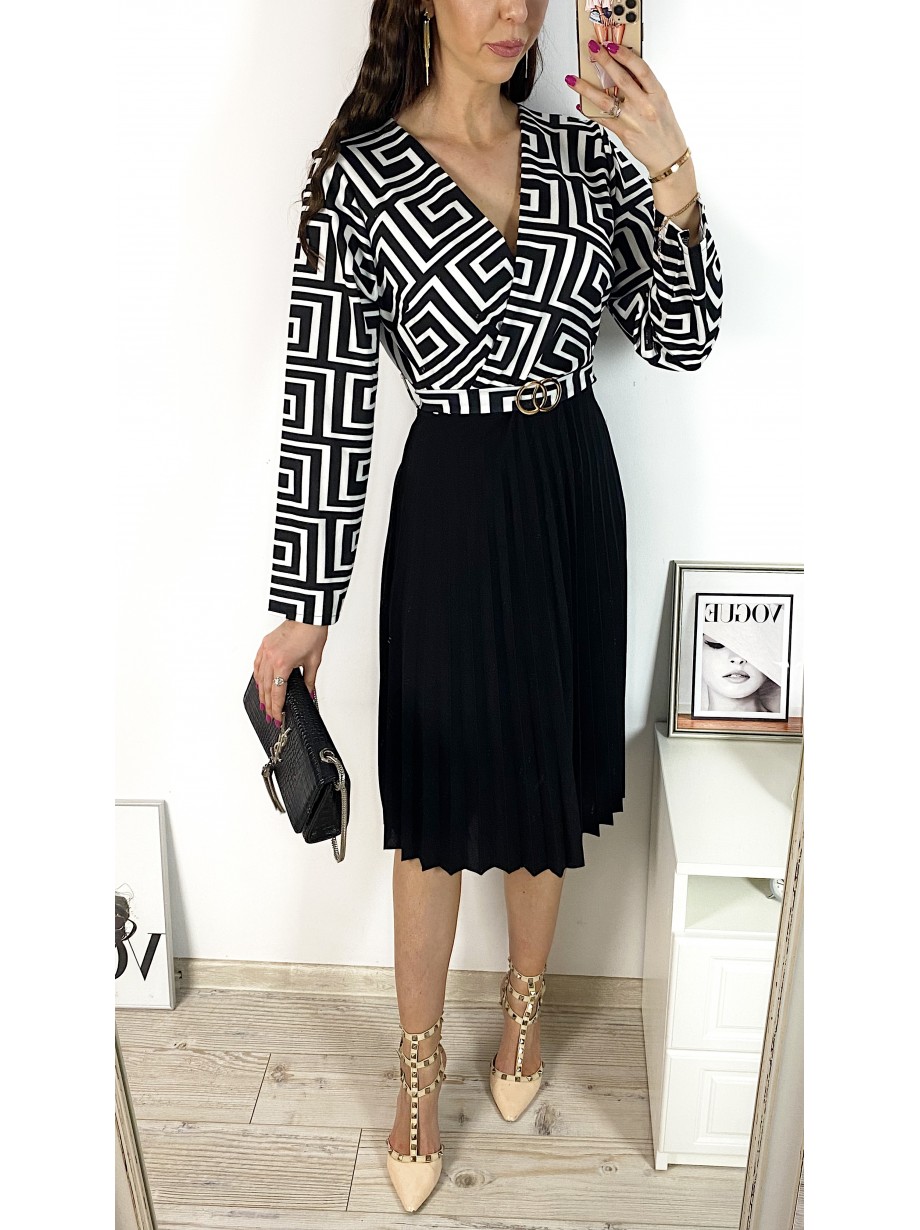 Rochie dama eleganta midi neagra cu pliuri si imprimeu zig zag Half