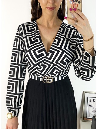 Rochie dama eleganta midi neagra cu pliuri si imprimeu zig zag Half