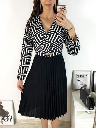 Rochie dama eleganta midi neagra cu pliuri si imprimeu zig zag Half