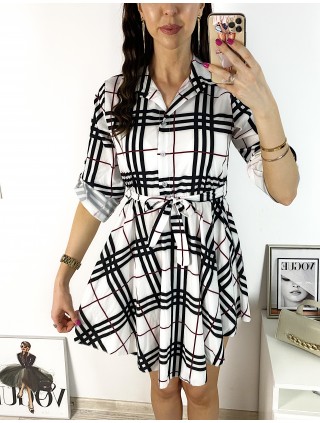 Rochie de zi ieftina alba cu imprimeu linii si cordon in talie
