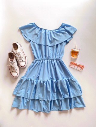 Rochie de zi scurta albastru deschis cu volanase pe umeri