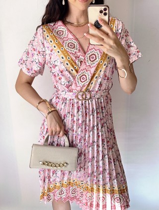 Rochie casual ieftina crem cu imprimeu floral, maneca scurta si model indian la decolteu