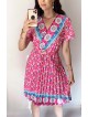 Rochie casual ieftina roz cu imprimeu floral, maneca scurta si model indian la decolteu