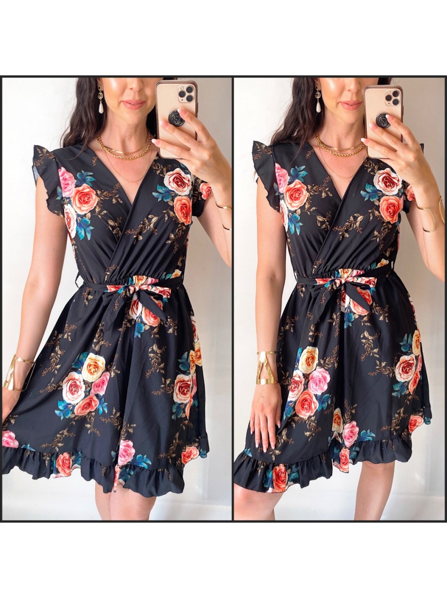 Rochie de zi scurta neagra cu flori si volanase la manecute