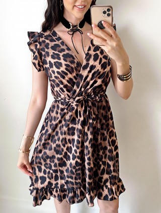 Rochie de zi scurta maro cu imprimeu animal print si volanase la manecute
