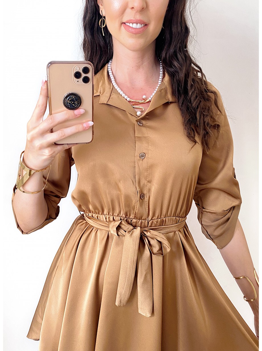 Rochie de zi scurta ieftina tip camasa maro cu nasturi si cordon in talie