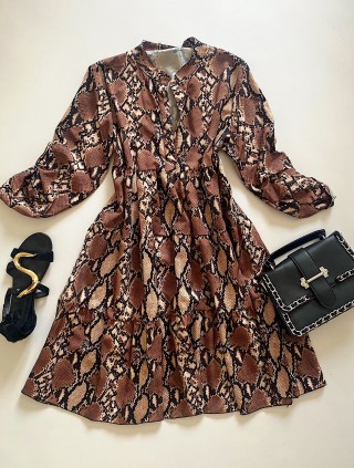 Rochie de zi ieftina lejera maro cu imprimeu snake