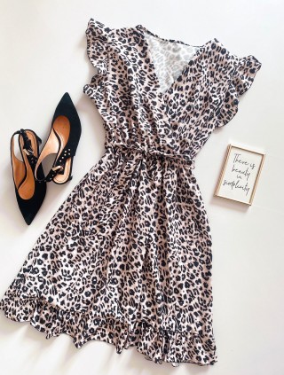 Rochie de zi scurta alba cu imprimeu animal print si volanase la manecute