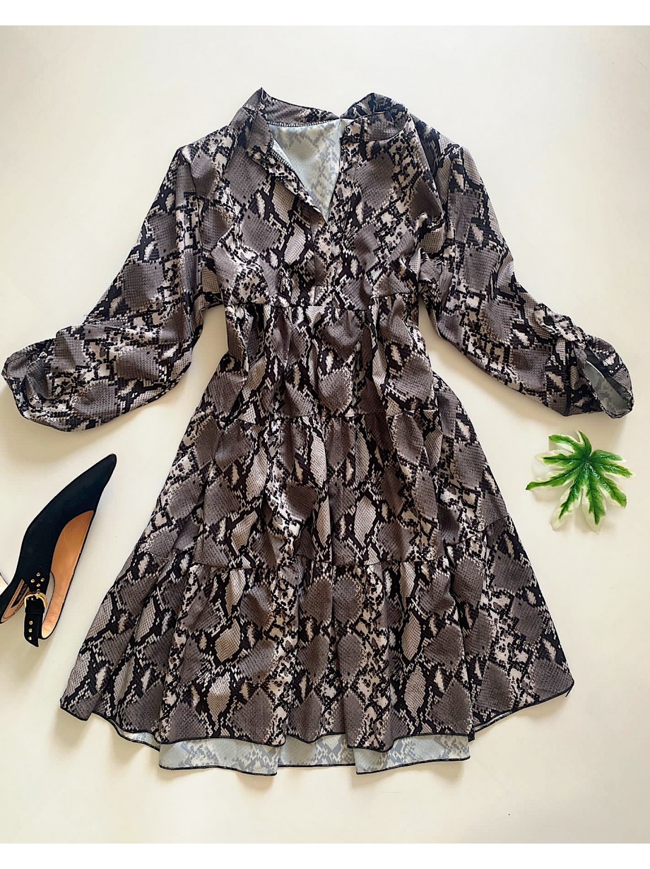 Rochie de zi ieftina lejera gri inchis cu imprimeu snake