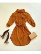Rochie de zi ieftina galbena stil camasa cu imprimeu linii si cordon in talie