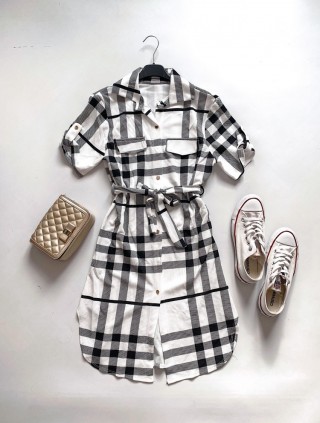 Rochie ieftina casual scurta stil camasa alba si cordon in talie cu imprimeu dungi