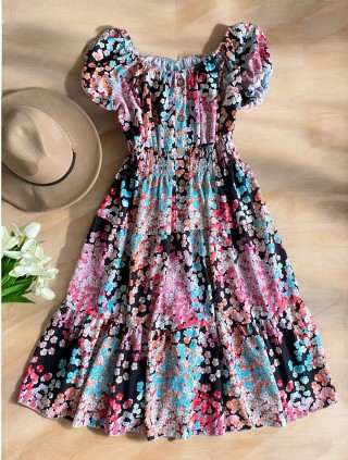 Rochie midi de vara lejera cu imprimeu floral de culoare neagra