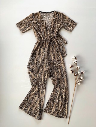 Salopeta dama casual lunga crem cu imprimeu snakeskin si cordon in talie