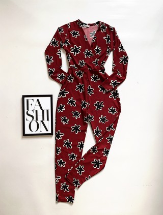 Salopeta dama casual lunga visinie cu imprimeu pete negre si cordon in talie