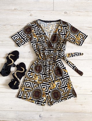 Salopeta dama casual scurta neagra cu imprimeu zig-zag