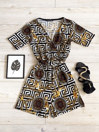 Salopeta dama casual scurta neagra cu imprimeu zig-zag