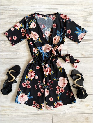 Salopeta dama casual scurta neagra cu imprimeu flori roz