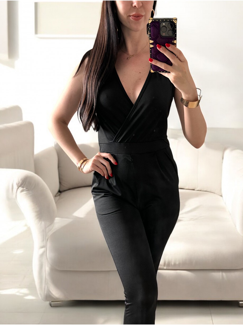 Salopeta dama casual lunga neagra cu decolteu parte peste parte